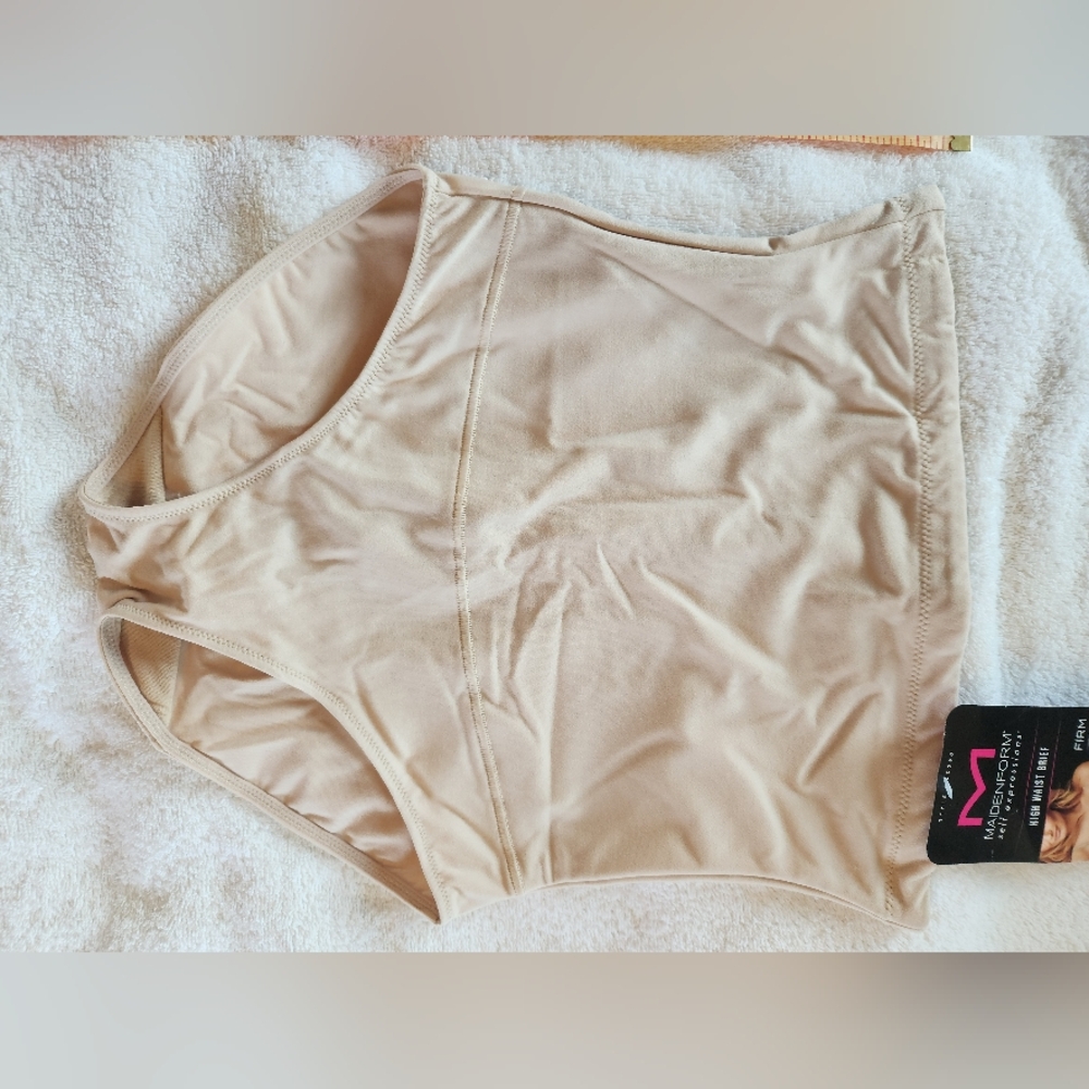 MAIDENFORM Shapes, tummy control  high-waisted shape wear underwear light nude